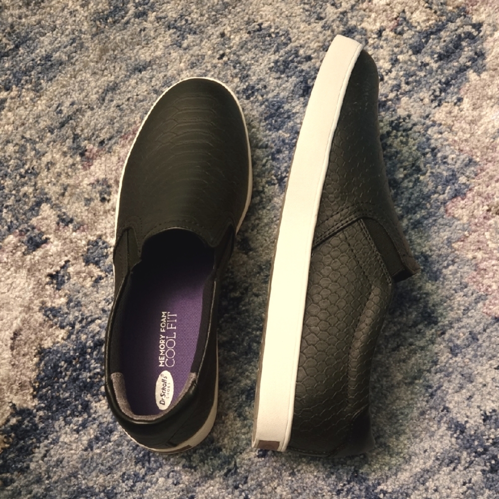 8.5 WIDE Dr. Scholl's Black Loafers Slip-On Comfort